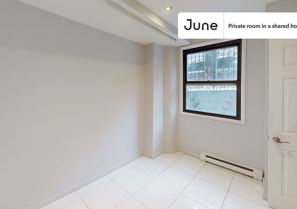 1st image of 961 Columbus Ave #D
