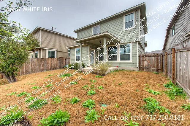Gorgeous 3 Bedroom in Parmer Village — Photo 4