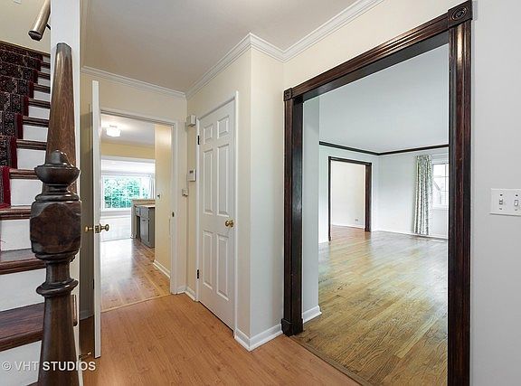 2nd image of 1843 Winnetka Ave