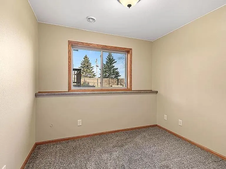 239 Sundance Rd — Photo 16