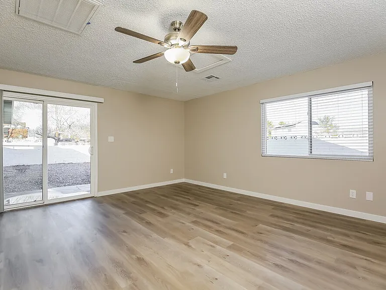 8240 Stapleton Ave — Photo 4