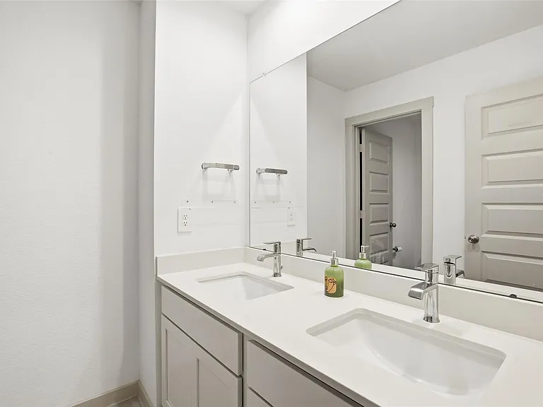 3411 Terrace Landing Ct — Photo 18