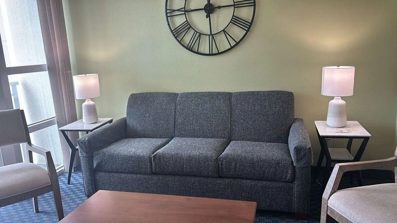 1 bed, 1.0 bath, 624 sqft, $2,628 — Photo 2