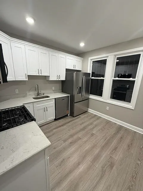 2 bed, 1.0 bath, 1200 sqft, $2,800 — Photo 2