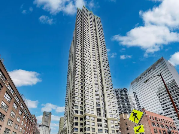 440 N Wabash Ave APT 1605, Chicago, IL 60611
