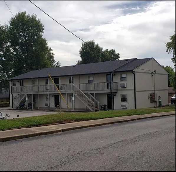 3242 Old Hartford Rd - Unit 12 — Photo 3