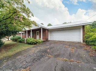 120 N Franklin St, Adairsville, GA 30103