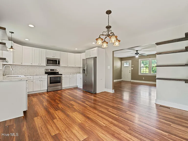 108 Quail Hollow Dr — Photo 11