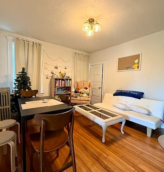 82 Academy Hill Rd — Photo 2