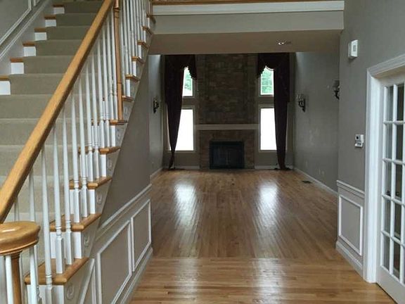 4th image of 75 Bailey Blvd