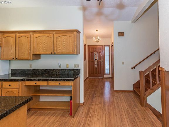 5th image of 2811 NE 6th St
