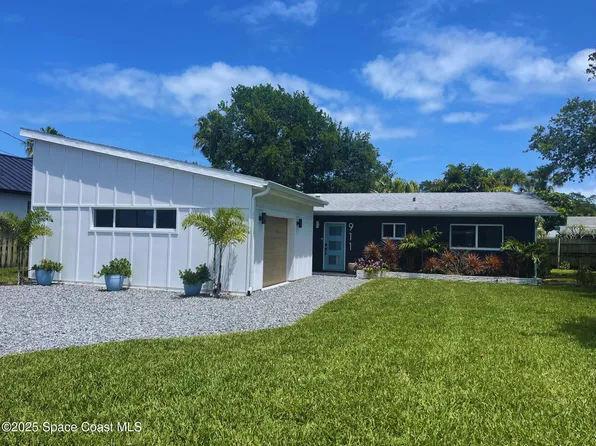 911 Bali Rd, Cocoa Beach, FL 32931