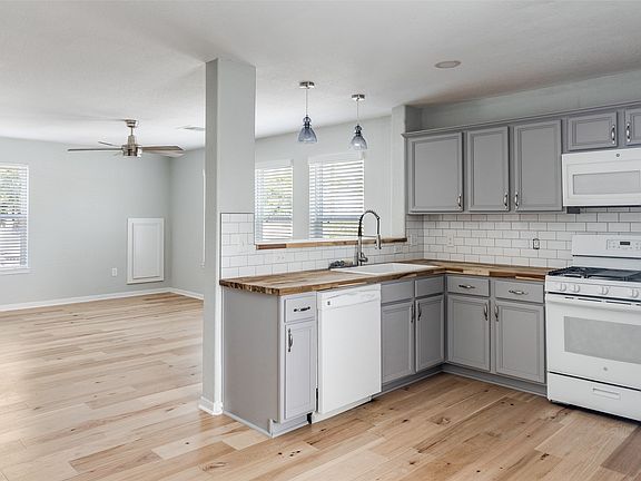 4th image of 5106 Avenue O