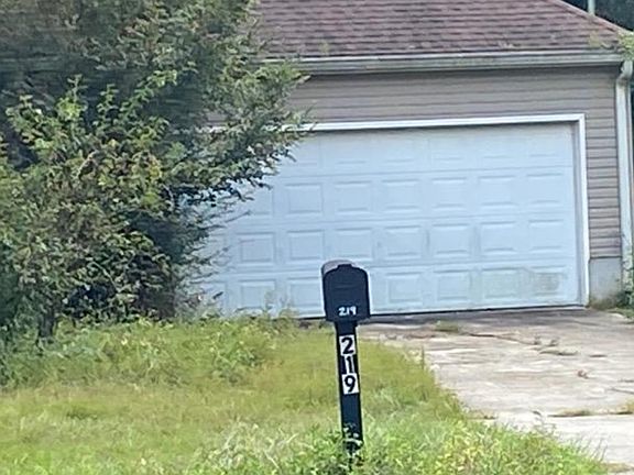 2nd image of 219 Noah Ln