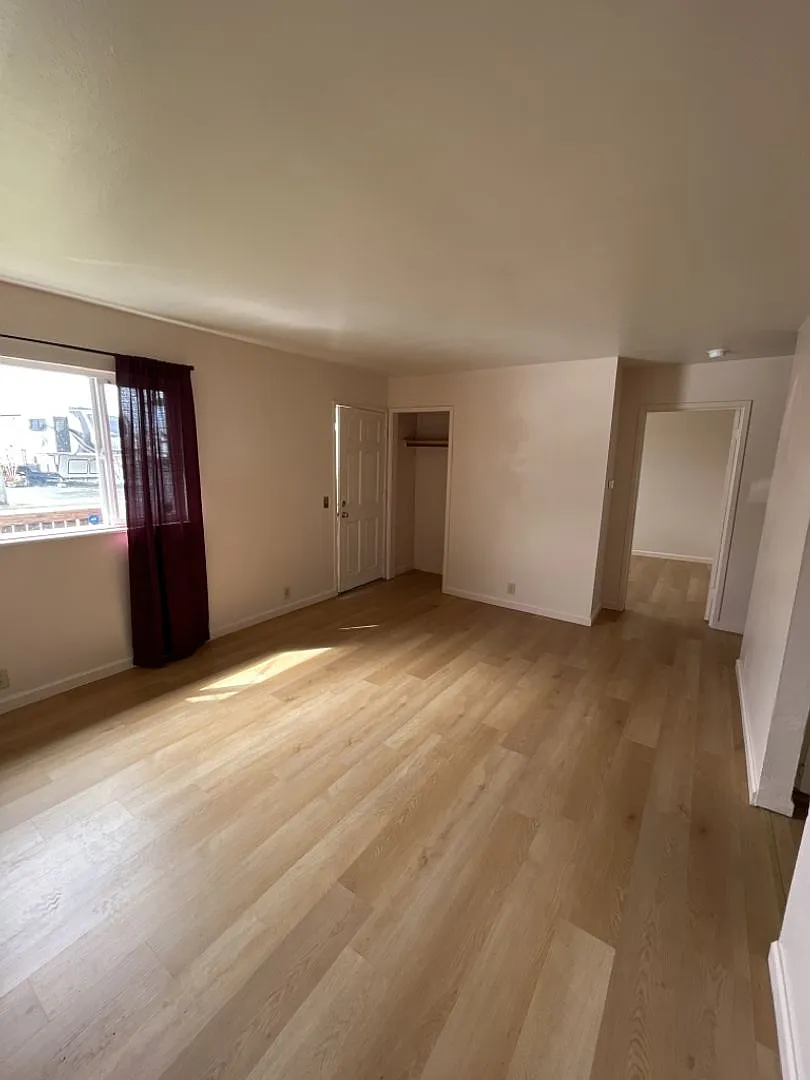 Cozy 2 Bed 1 Bath King Salmon home within walking distance to the beach — Photo 3