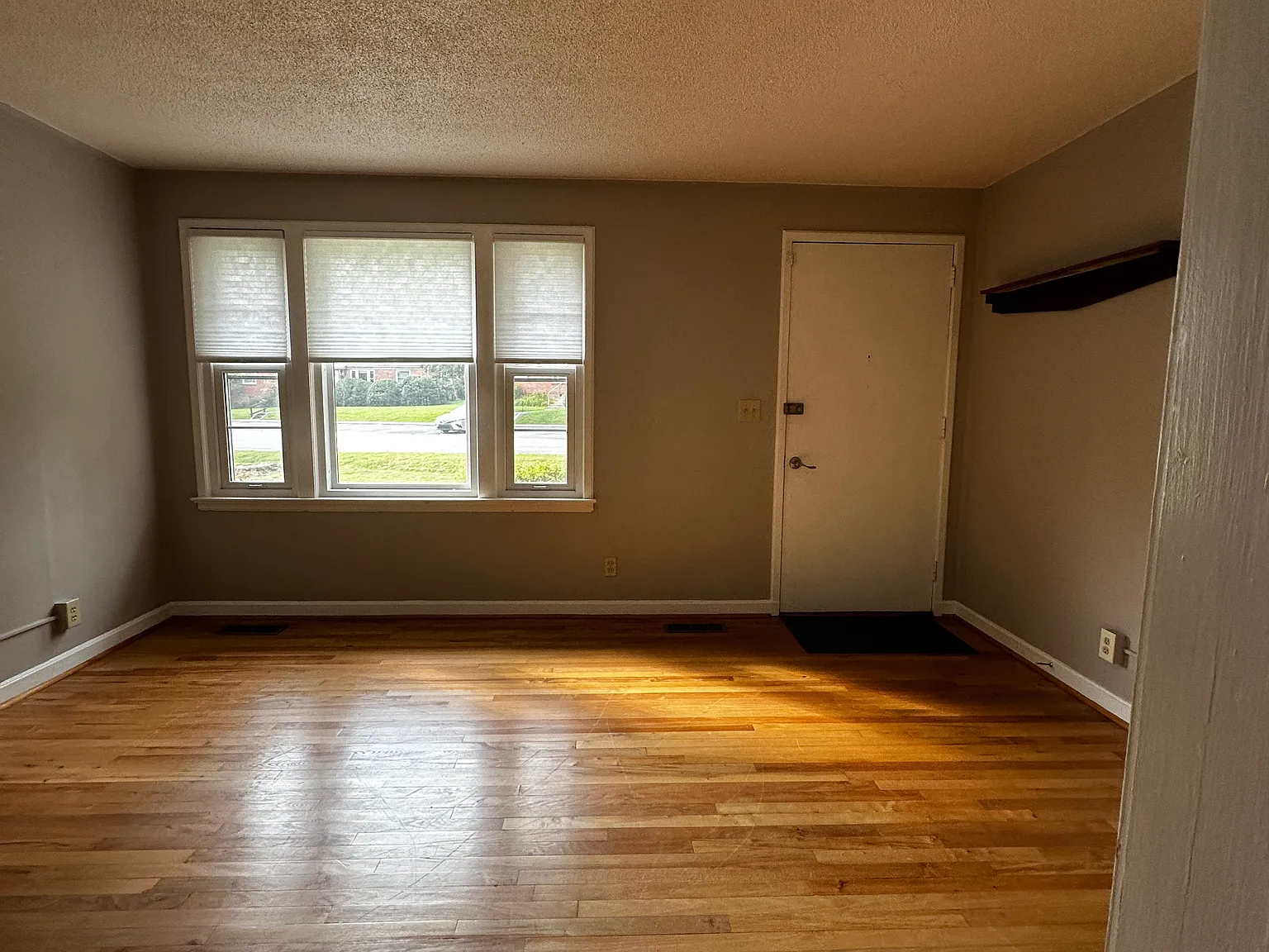 2 bed, 750 sqft, $1,650 — Photo 2