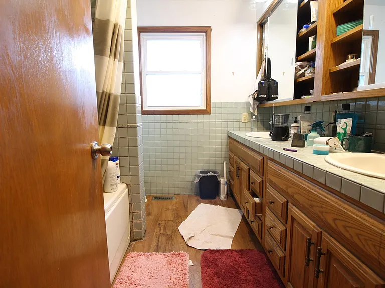 326 Westwood Dr — Photo 10
