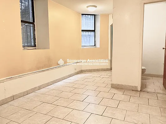 Rented by Sovereign Associates | media 11