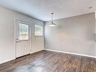 1906 Hearthstone Dr #4 — Photo 17