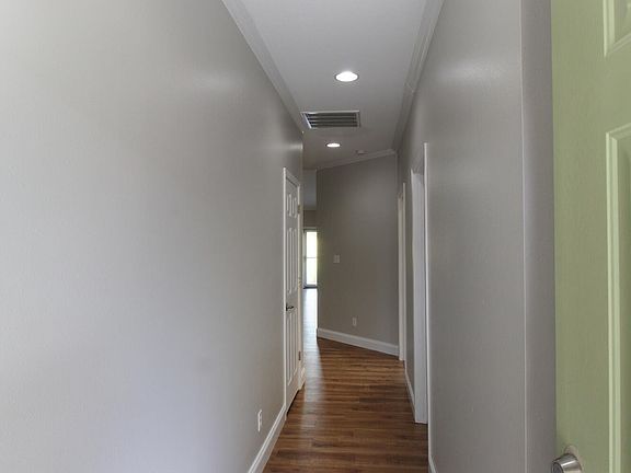 4th image of 122 Dayflower Way