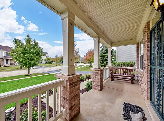 2nd image of 583 Horizon Dr W