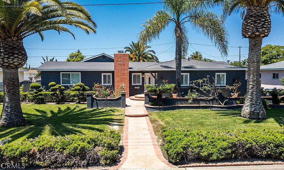 1st image of 2631 W Cerritos Ave