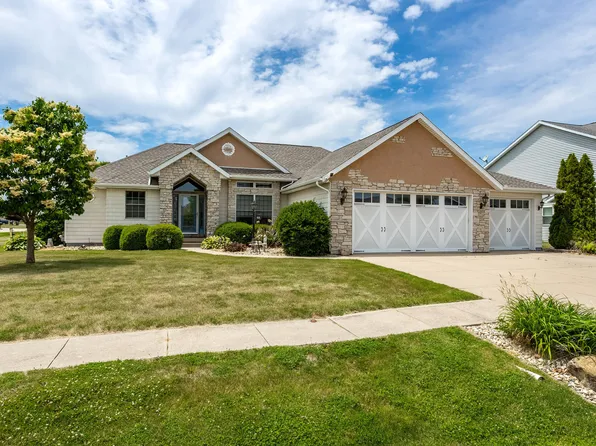 155 Dragonfly Cir, Geneseo, IL 61254