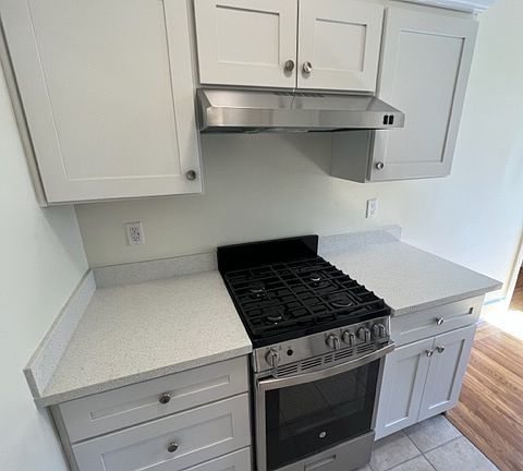 2nd image of 307 Valencia St APT 206