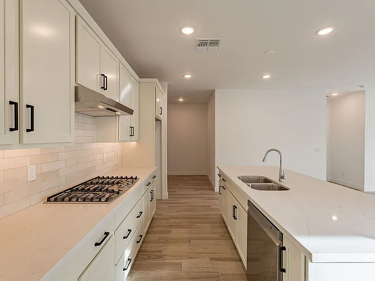 21411 W Meadowbrook Ave — Photo 17