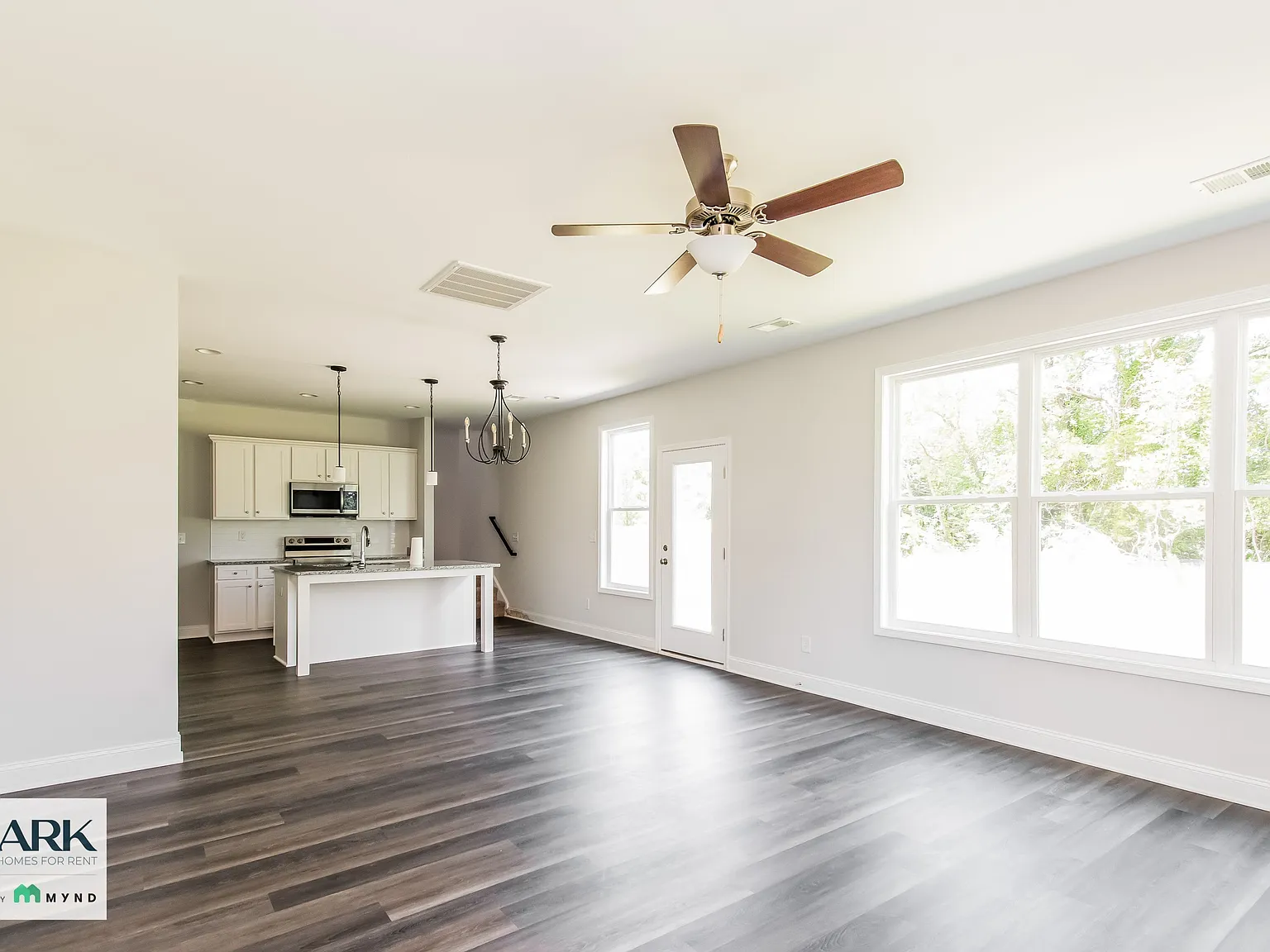 5 bed, 3.0 bath, 2325 sqft, $2,215 — Photo 2
