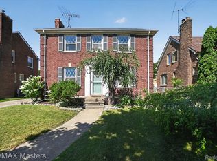 2212 22nd St, Wyandotte, MI 48192