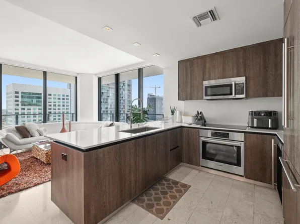 41 SE 5th St #20, Miami, FL 33131