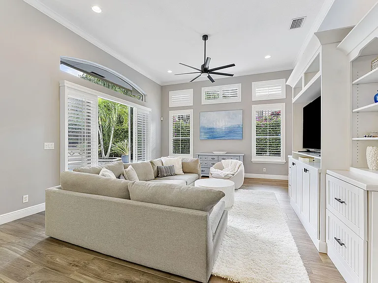 2903 Fontana Ln — Photo 24