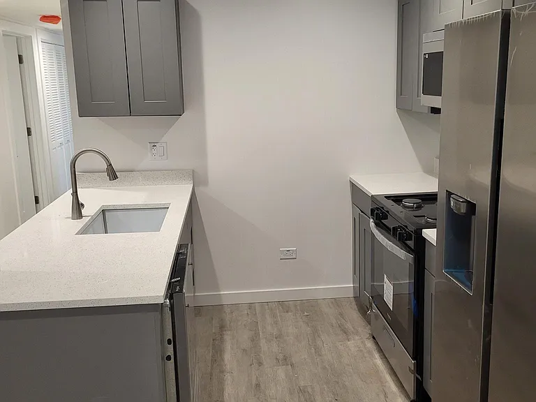 1916 S Leavitt St #2R — Photo 6