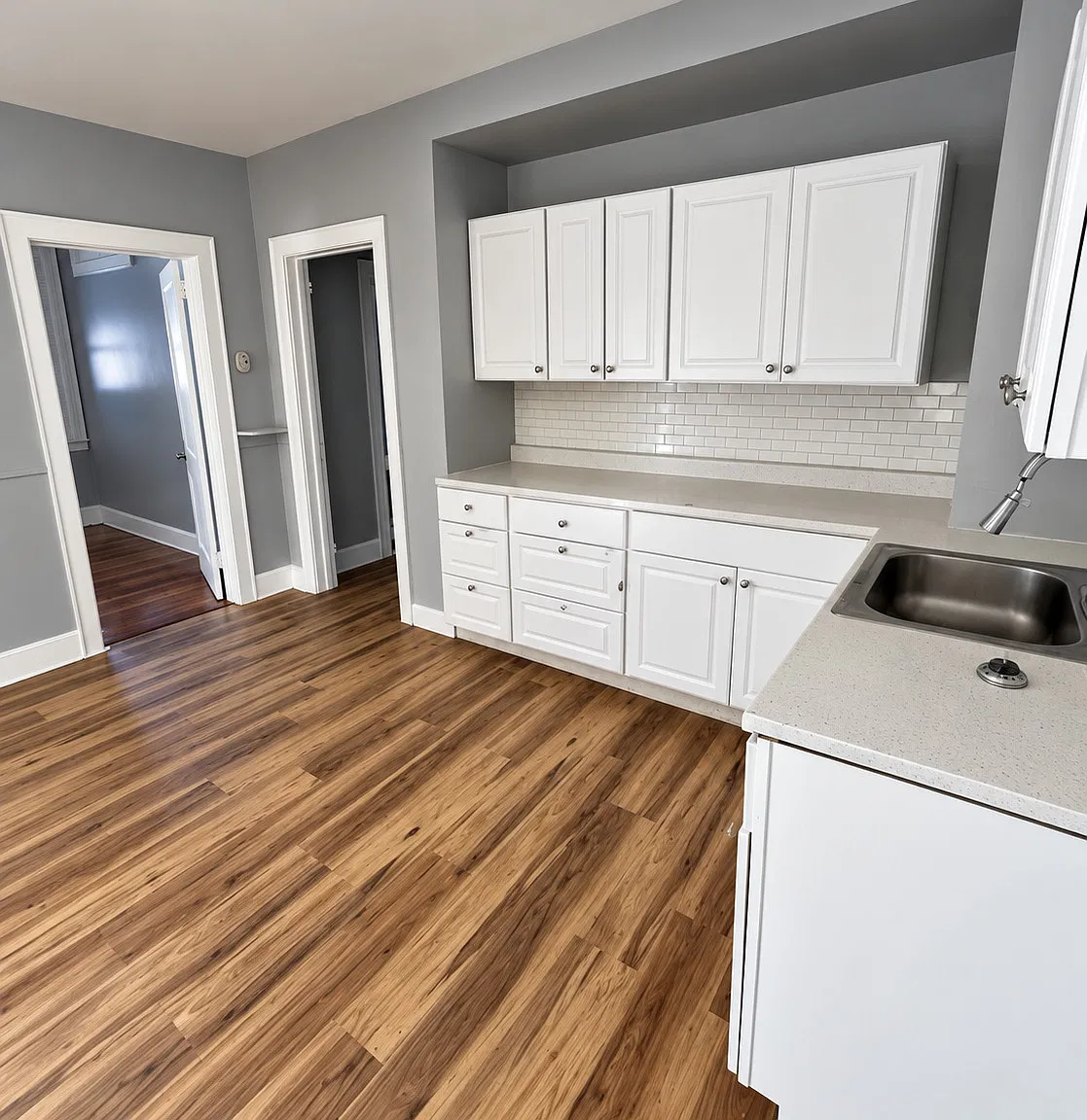 3 bed, 1.0 bath, 1000 sqft, $1,550 — Photo 3
