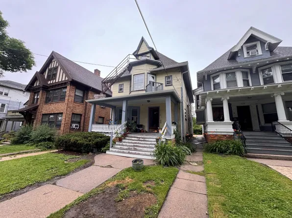 928 Spaight St, Madison, WI 53703