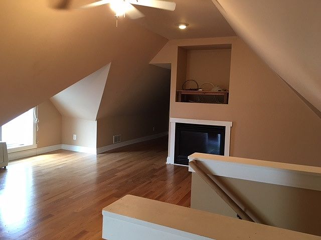 2nd image of 1600 Jefferson St NE #2