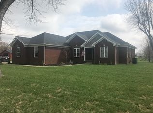 1001 Pembrooke Dr, Bardstown, KY 40004