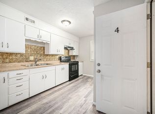 Charming 2BR/1BA Apartment in Kansas City Prime Location, Available Now!, Kansas City, KS 66102