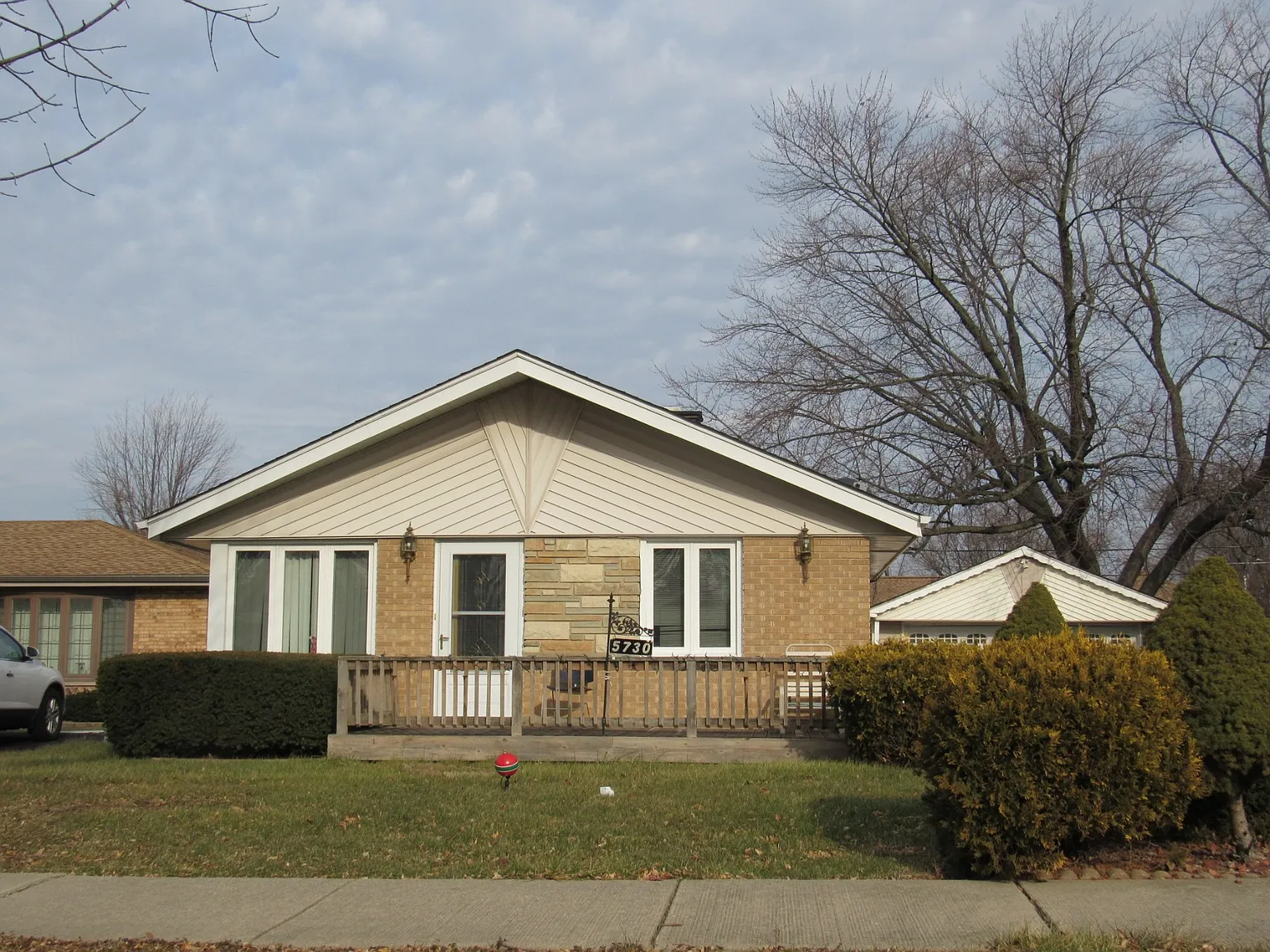 5730 W 83rd Pl photo 1