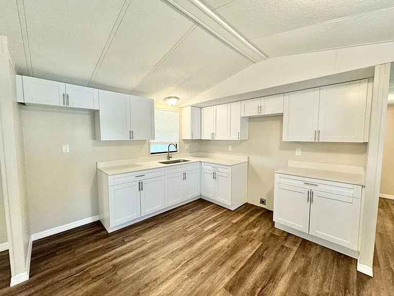 P (Henderson Creek - 1252 Henderson Creek Dr) — Photo 8