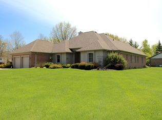 2210 N Brookside Blvd, Genoa, OH 43430