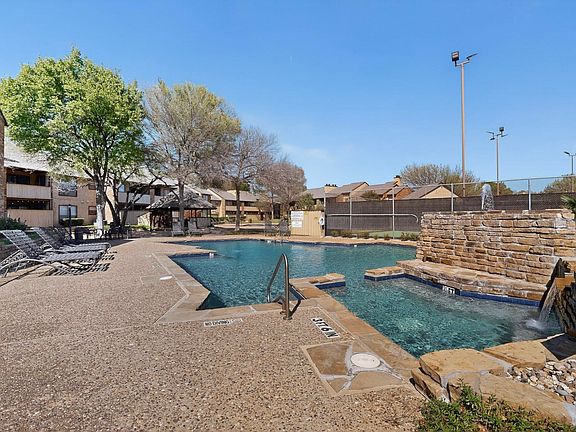 2nd image of 2106 Rainbow Dr APT 4212