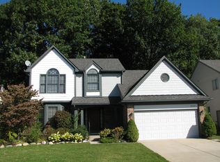 47322 Scarlet Dr N, Novi, MI 48374