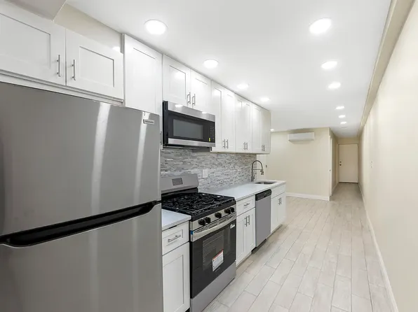 185 Oxford Street image 3 of 5