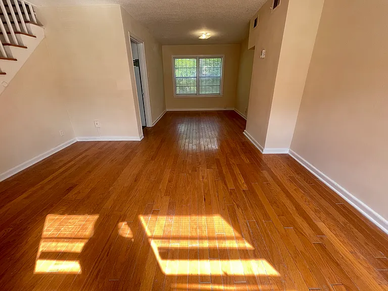 1663 Valley Ave — Photo 3