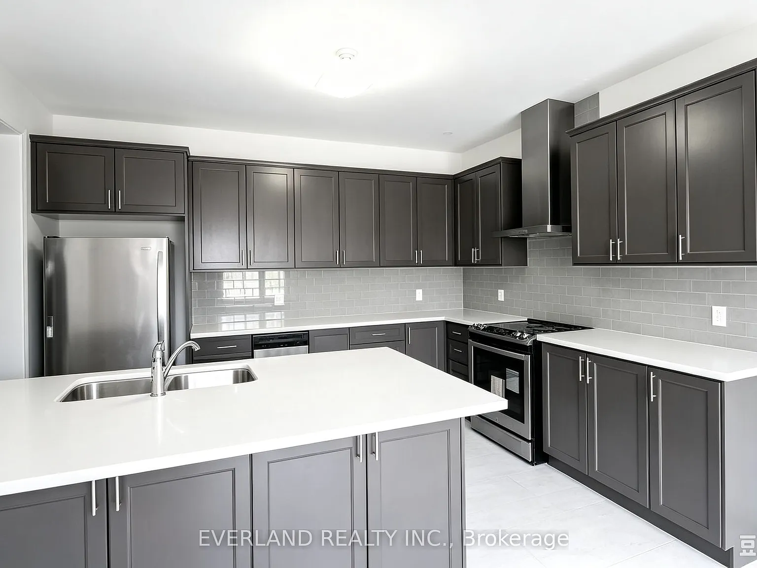5 bed, $3,700 — Photo 4
