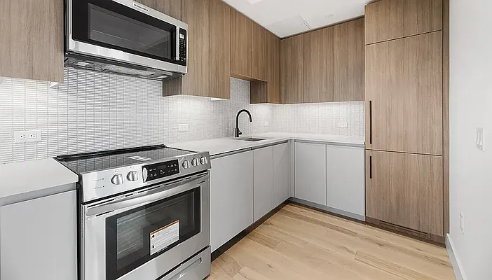 Rented by REAL New York | media 9