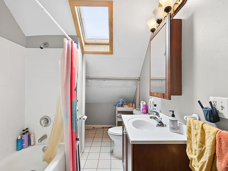 2404 Lyndale Ave S #3 — Photo 12