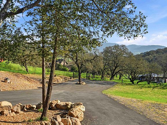 4th image of 2087 1st Ave